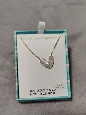 New!18K Gold Plated Mother of Pearl Heart Necklace Boxed Cottagecore Y2K Retro